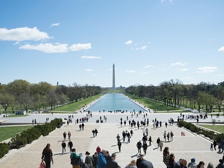 Image of The Washington Monument from the Lincoln Memorial